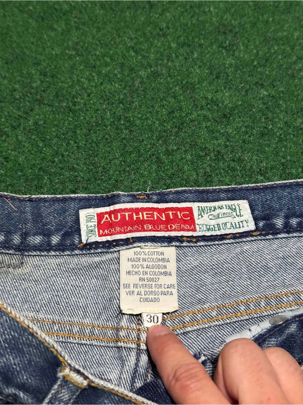 American Eagle Vintage Denim Shorts 90s 32 Medium Wash Jorts 12” - Picture 2 of 8